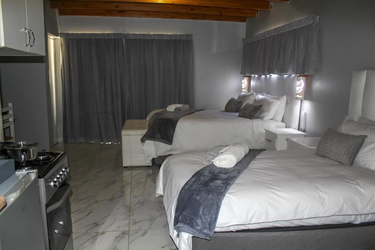 Villa La Sola B&B And Self-Catering Boksburg Exterior photo